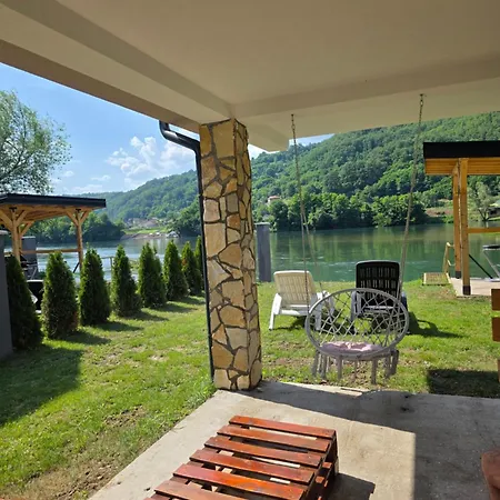 Sanja I Aleksa Villa