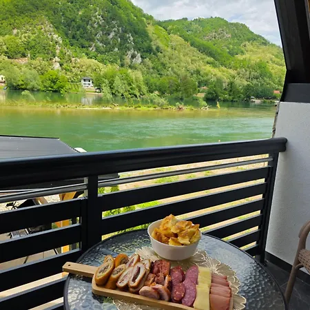 Villa Sanja I Aleksa Bratunac