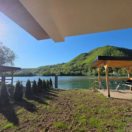 Sanja I Aleksa Villa