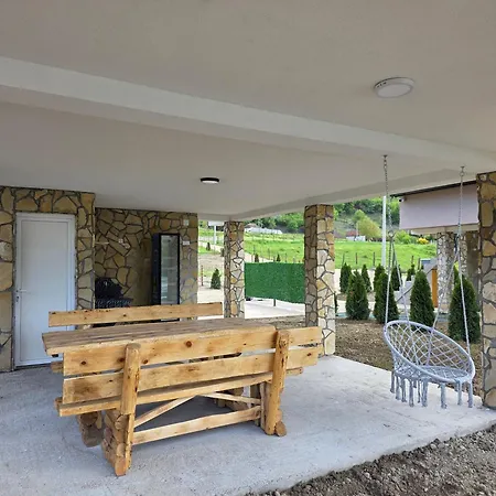 Sanja I Aleksa Villa